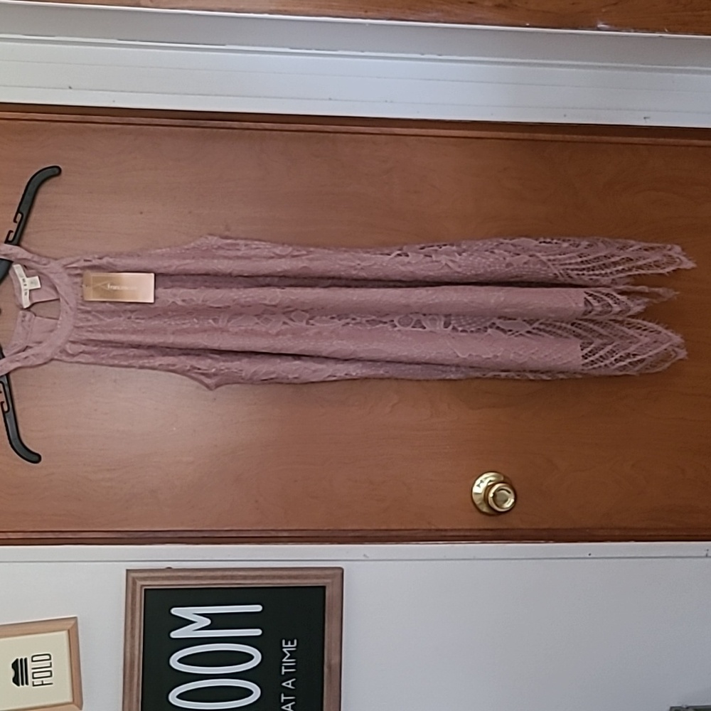 Miami brand mauve dress size small